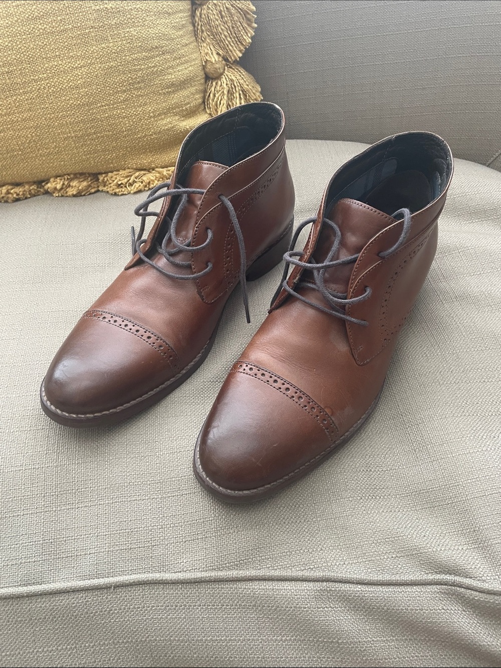 Johnston & Murphy Men's Brown Leather Cap-Toe Chukka Boots
